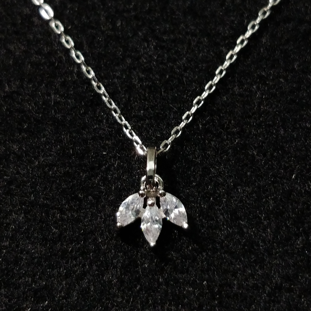 NEW 14K WHITE GOLD PLATED 925 STERLING SILVER ZIRCON NECKLACE